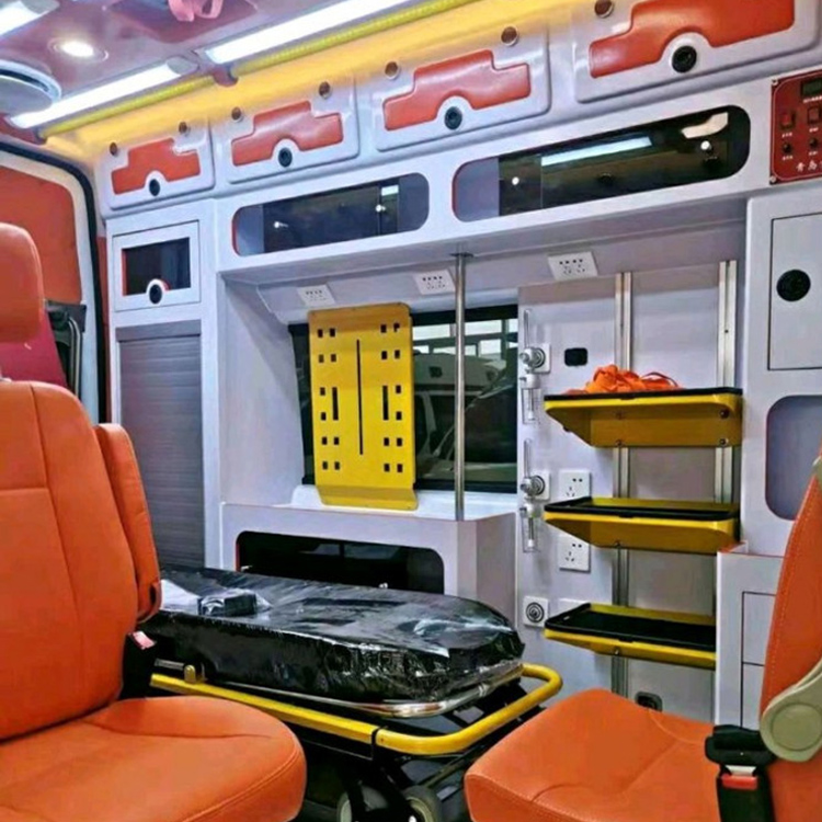 金平长途救护车护送病人租赁价格